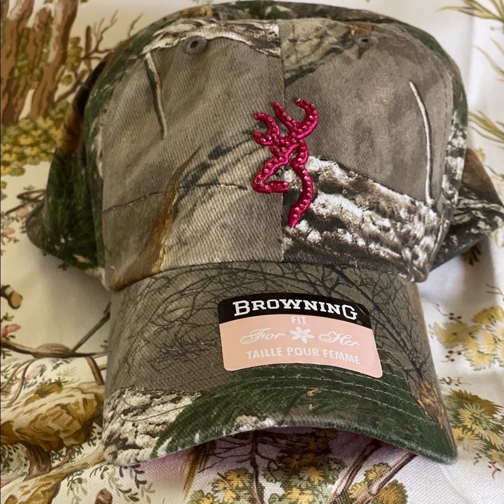 NWT Browning For Her Camo hat w/hand-placed rhinestones
